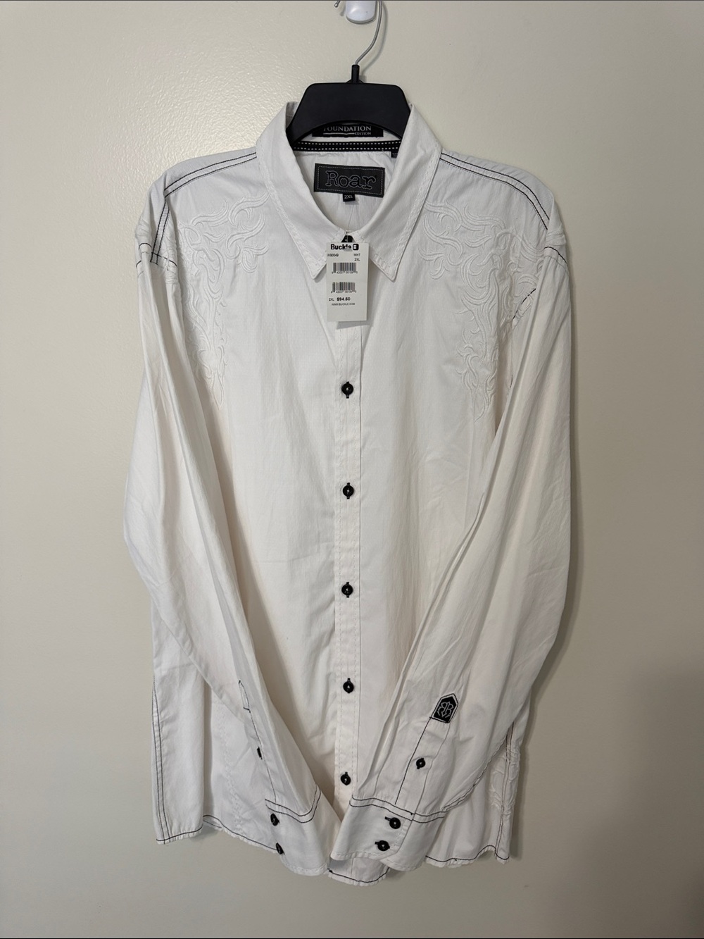 Roar Men's White Long-Sleeve Embroidered Button Shirt